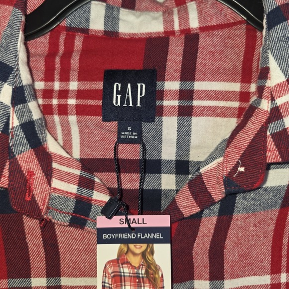 GAP Women's Soft Button Down Long Sleeve Boyfriend Flannel Shirt Small New Red - Picture 2 of 12